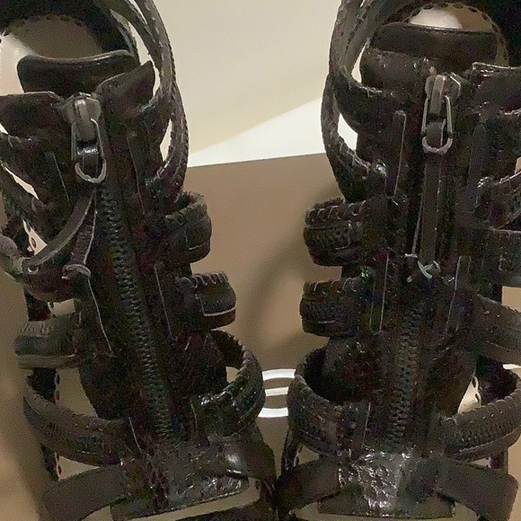 Bebe Brown Venetian Zipper Snakeskin Heel - Picture 4 of 16